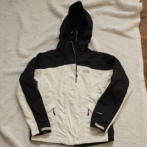 The North Face HyVent Colorblock Hooded Rain Jacket - Women’s S Spring Weather